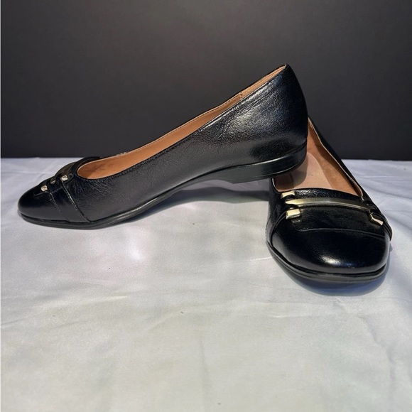 Naturalizer Black Leather Loafers with Gold Accents - Picture 5 of 7